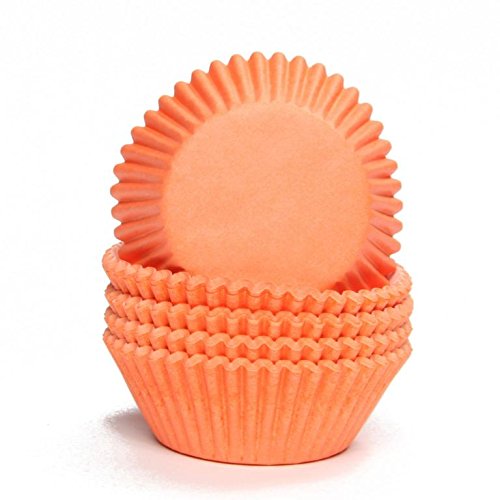 Orange farbene Papierbackförmchen für Muffins und Cupcakes in Standardgröße.